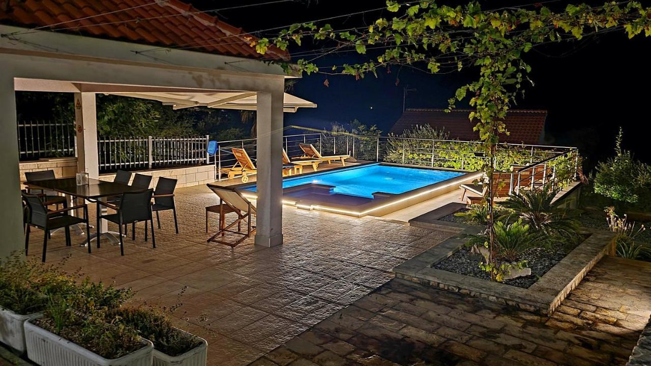 Villa Sucic Razanj 로고즈니차 외부 사진